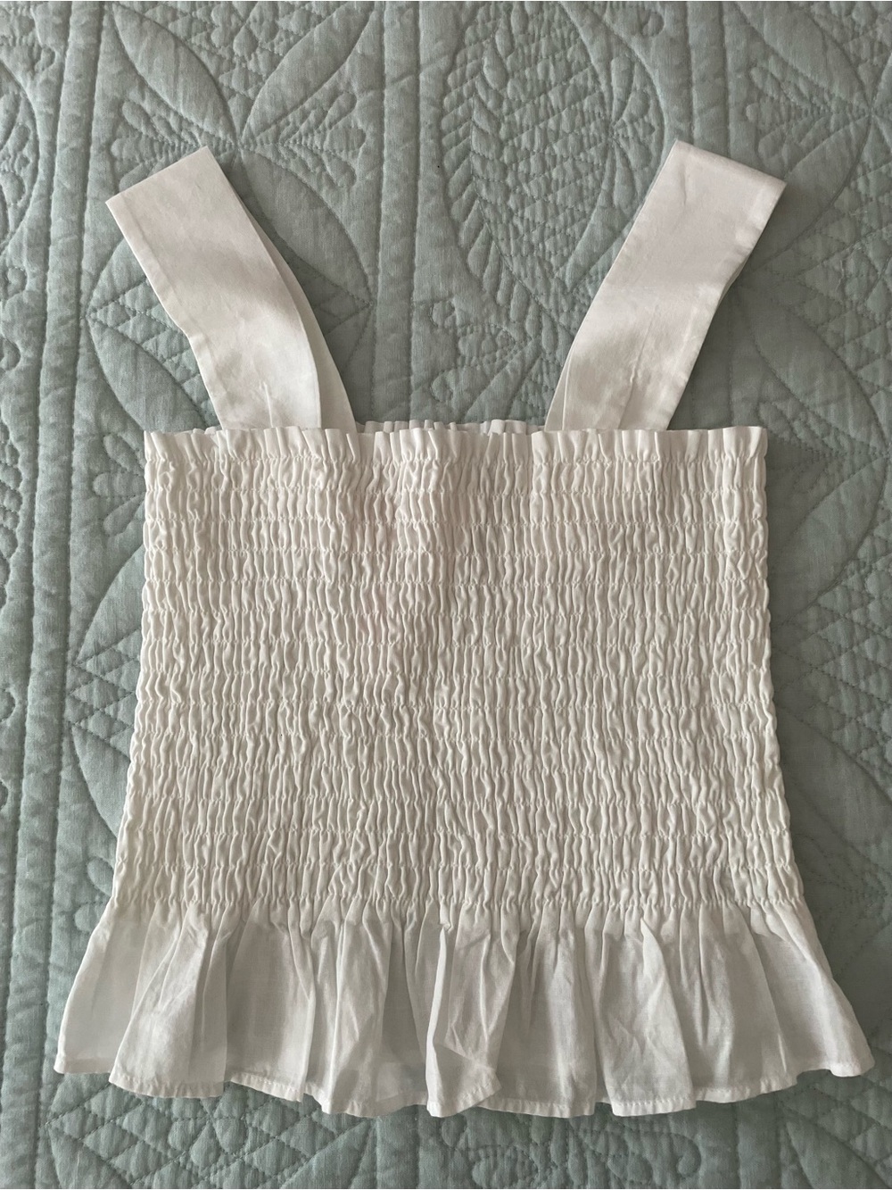 UNIQLO White Smocked 100% Cotton Ruffle Hem Tank Top Adjustable Straps Sz S NWT